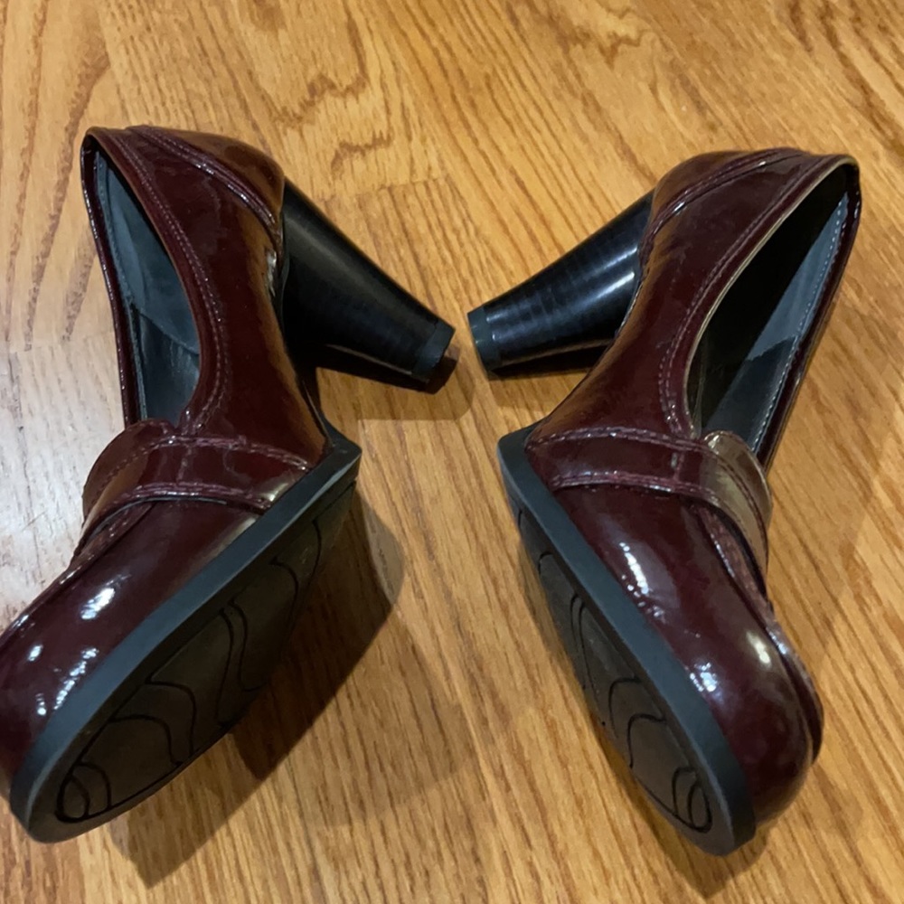 Burgundy Bass pumps - Picture 5 of 6